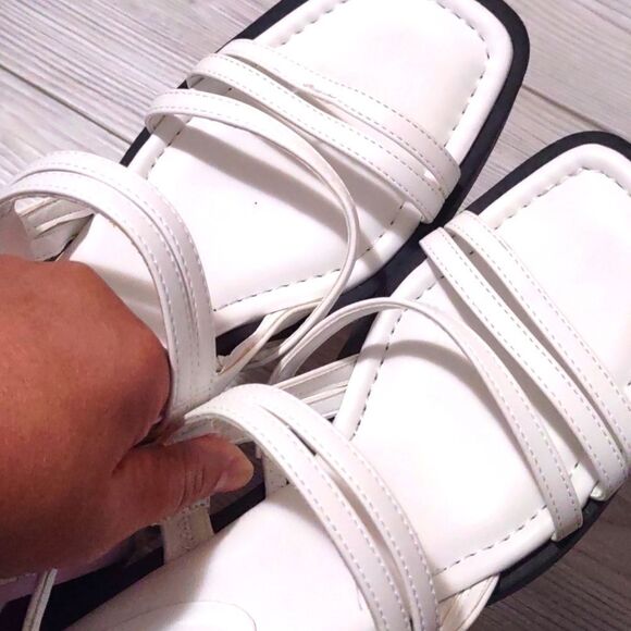 (70-3198)  Womens Wild fable Sandals Sz 9 - Picture 3 of 9